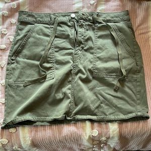 American Eagle khaki tie waist skirt
